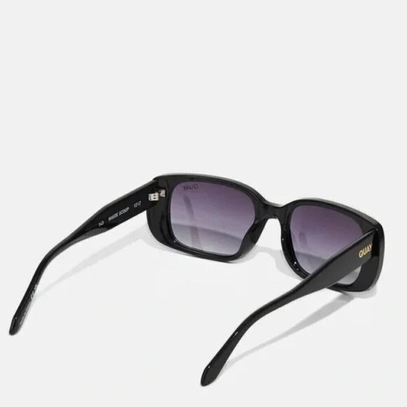 New Quay Inside Scoop Bling Black Frames/Smoke Lens Sunglasses Tik Tok Viral main image 5